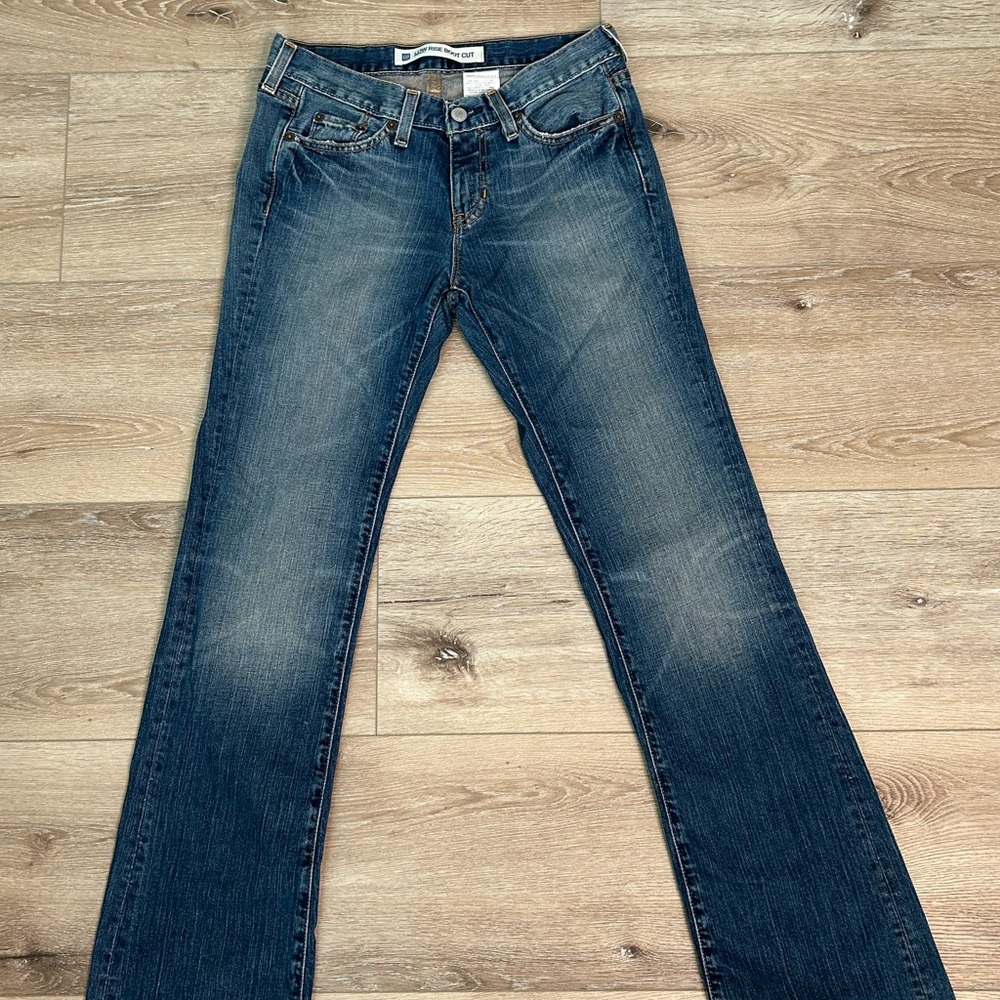 GAP Low Rise Boot Cut Women's Jeans - Picture 2 of 10